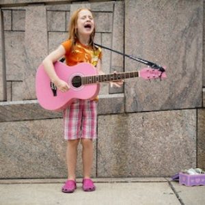 apprendre-la-guitare-enfant