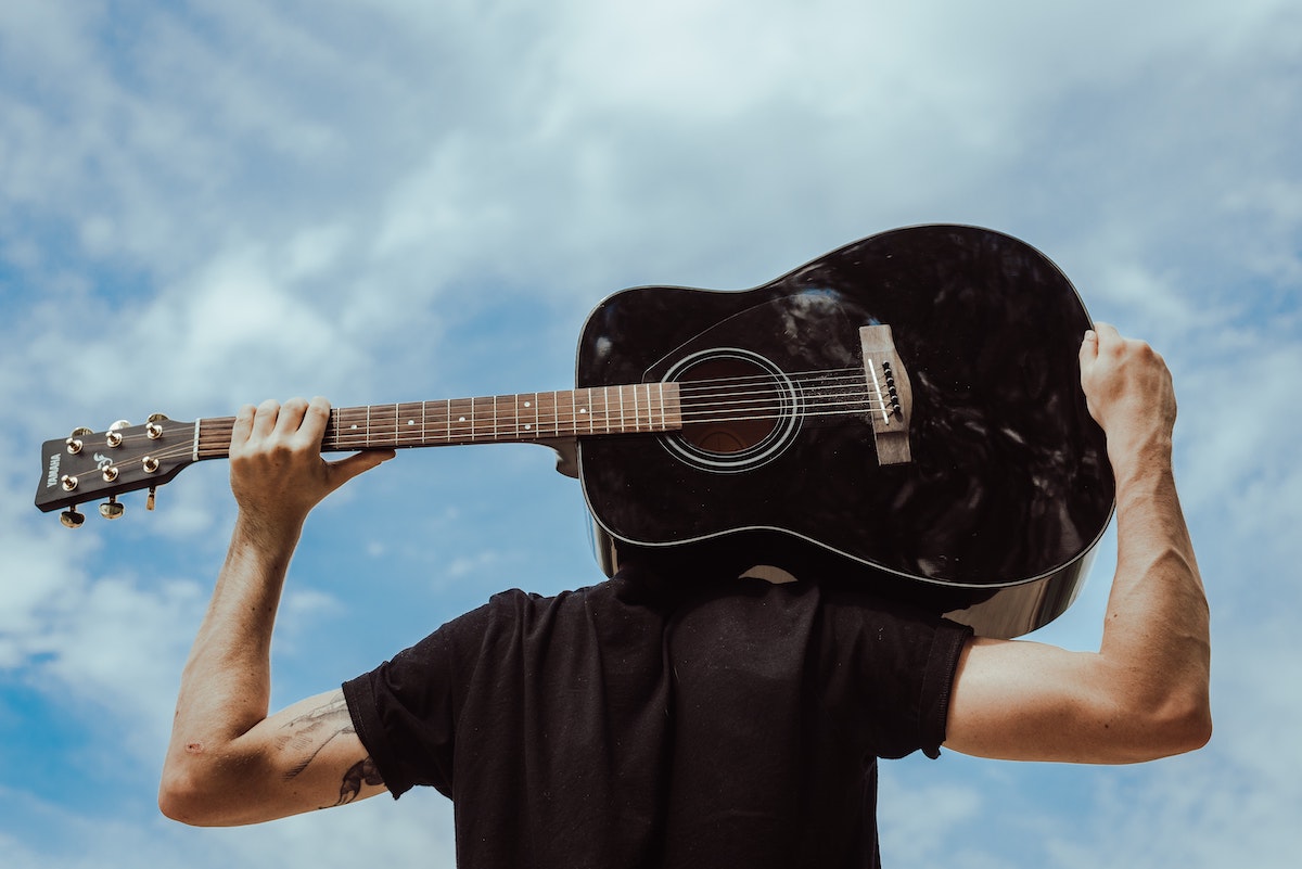 5 raisons pour apprendre la guitare seul en 2021